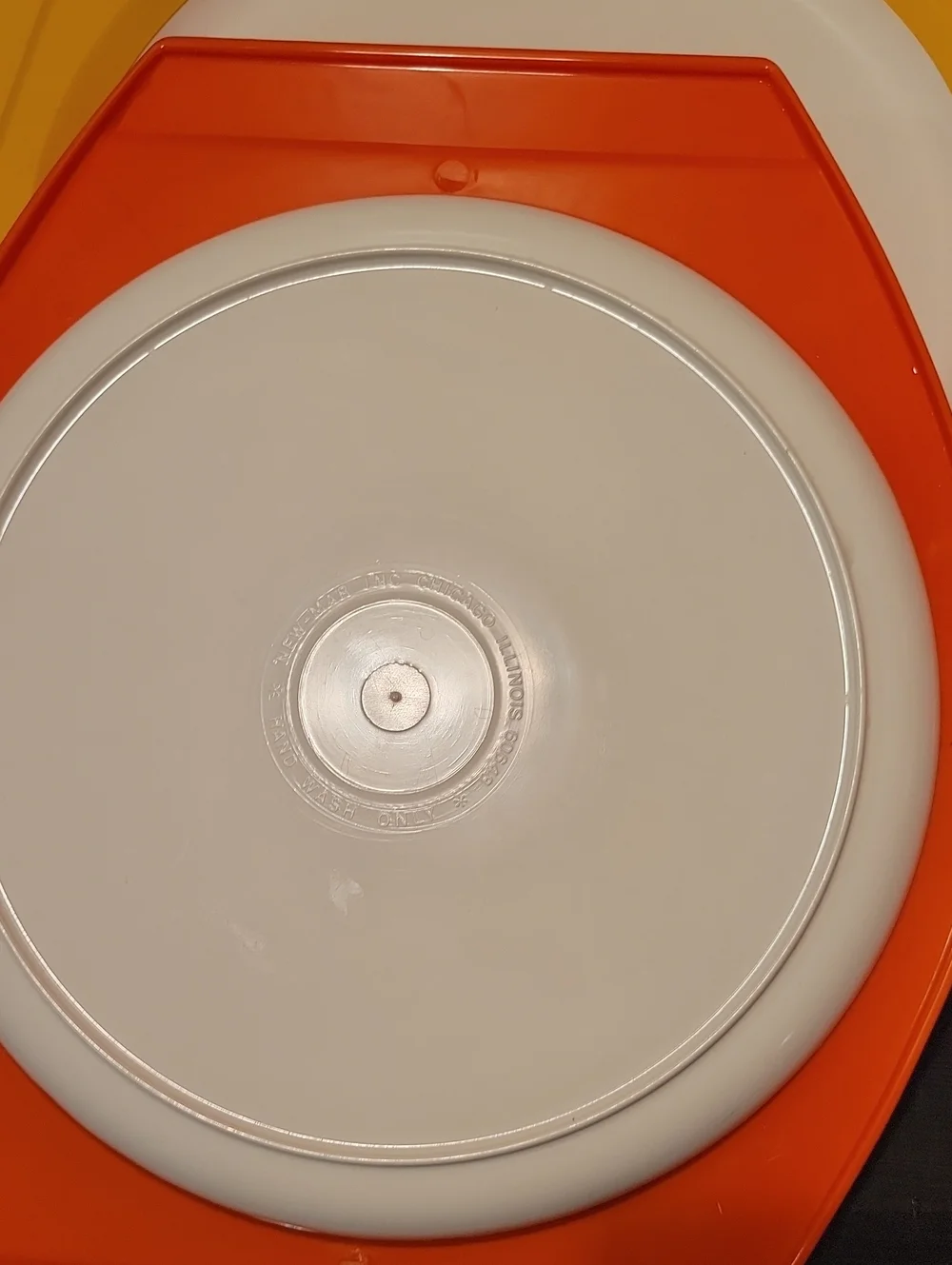 Vintage New Mar Inc 4 Orange Yellow and  White Acrylic Dinnerware Plates 4 Cups